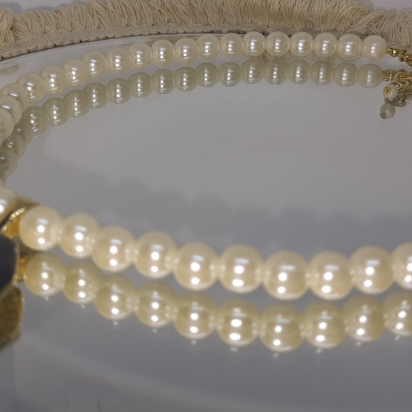 Pearl Necklace & Pendant - Picture 3 of 3